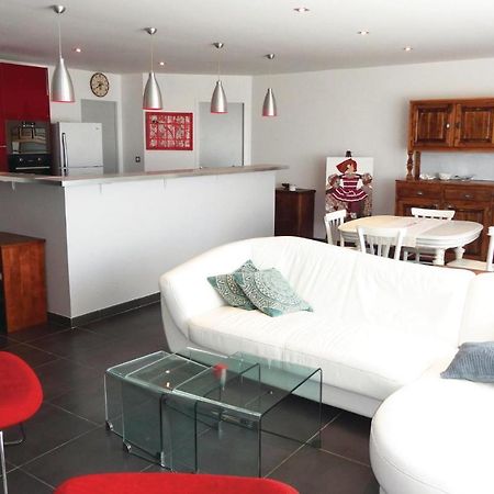 Awesome Apartment In Sauvian With Wifi ภายนอก รูปภาพ