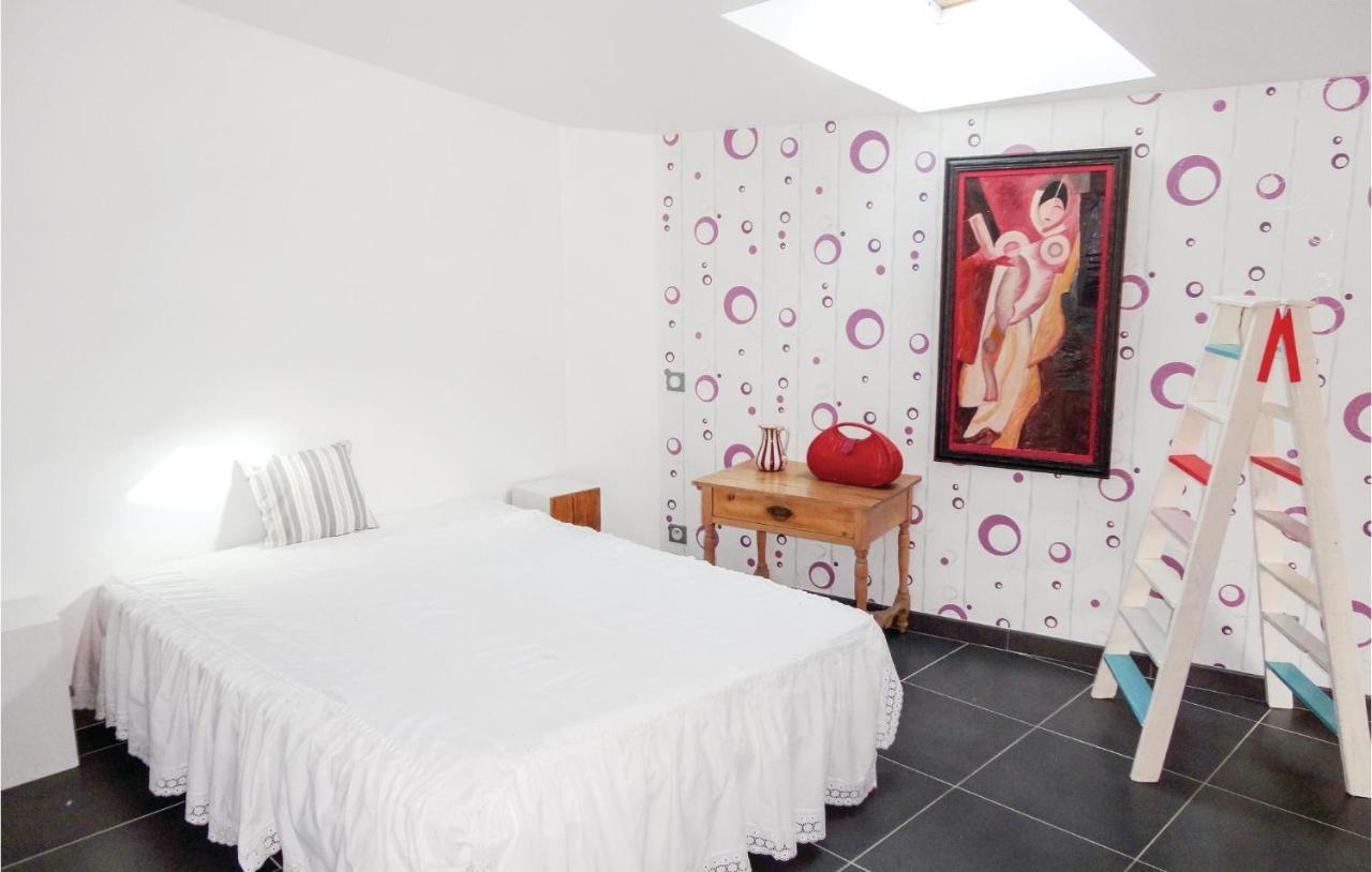 Awesome Apartment In Sauvian With Wifi ภายนอก รูปภาพ