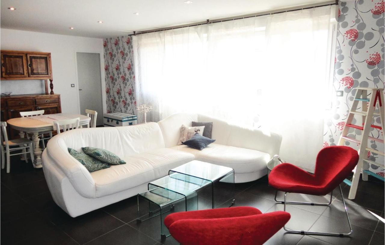 Awesome Apartment In Sauvian With Wifi ภายนอก รูปภาพ