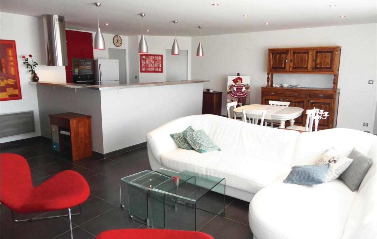 Awesome Apartment In Sauvian With Wifi ภายนอก รูปภาพ
